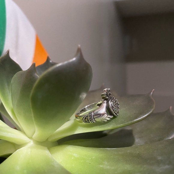Claddagh ring - Picture 2 of 9
